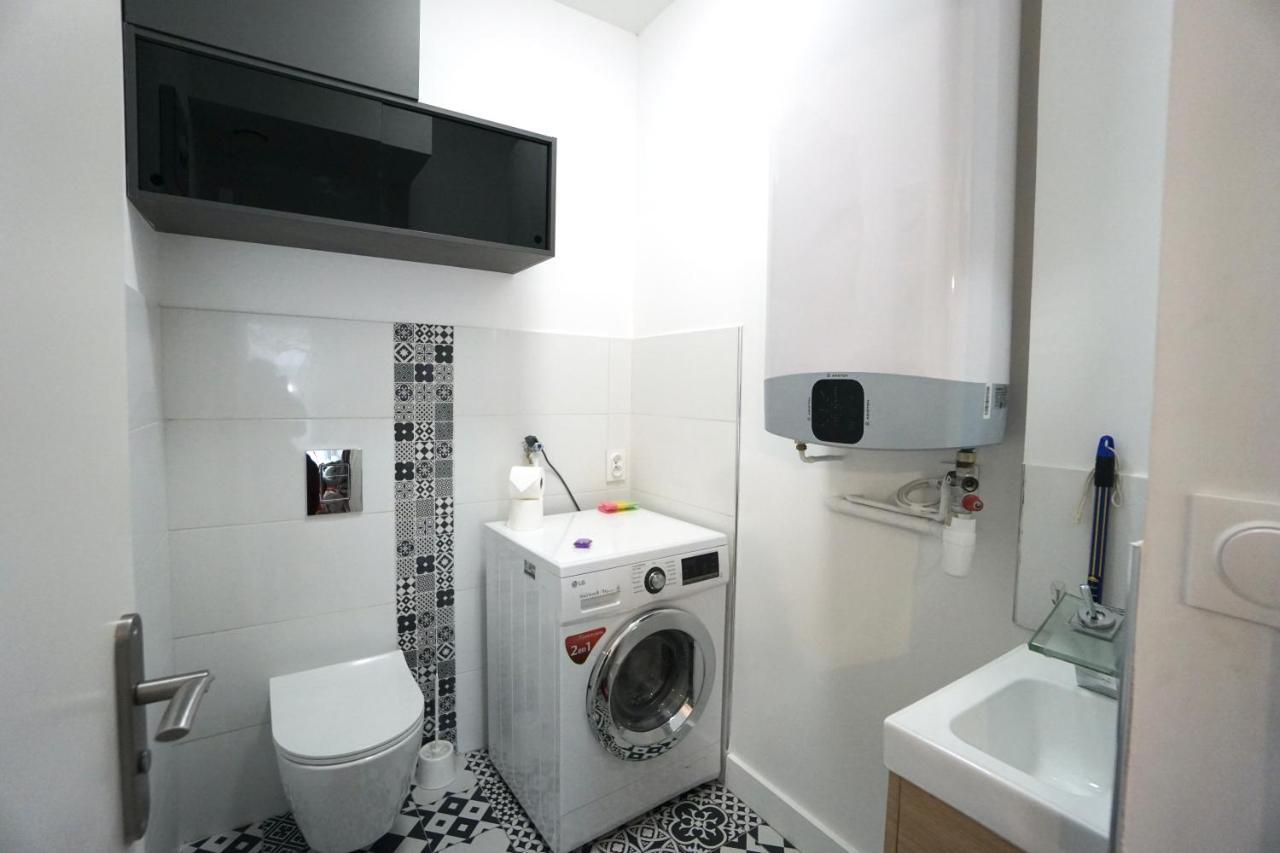 Le 12 * Hyper Centre* Apartment โลริอ็อง ภายนอก รูปภาพ